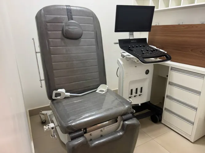Ultrassom GE VERSANA COM CANETAS