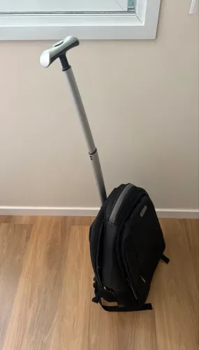 Mochila com rodinhas 
