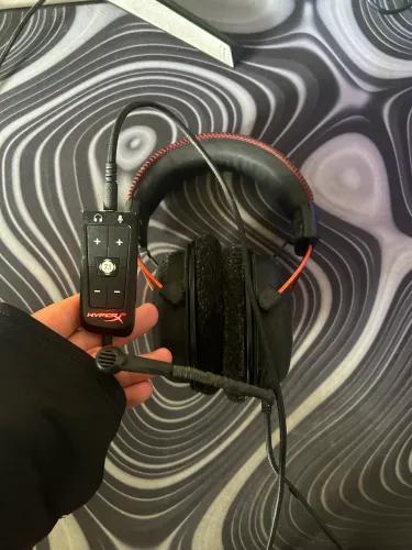 HyperX Cloud II + caixa e acessórios completos