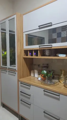 Armário de Cozinha/Balcão com Nichos e Vidro