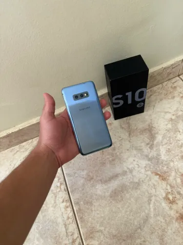 Samsung S10e