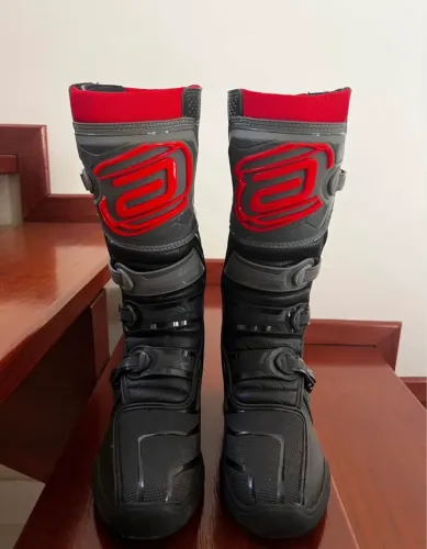 Equipamentos de Trilha Moto