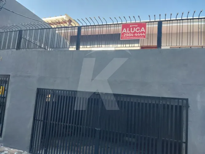 Casa com 2 quartos, sala, cozinha, banheiro, área de serviço, 1 vaga de garagem