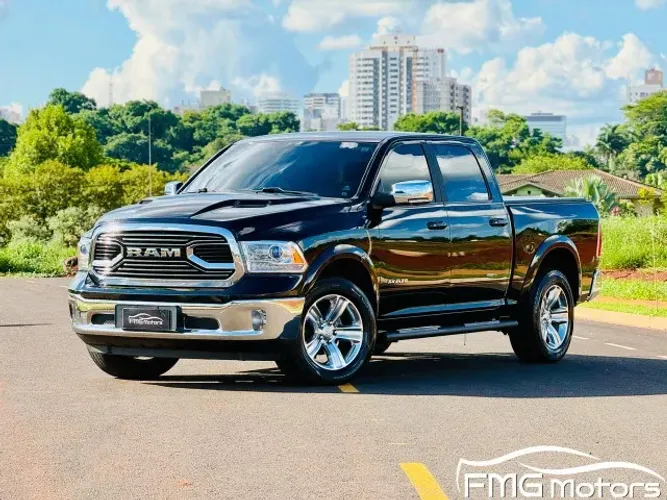 Ram Classic Laramie 5.7 V8 16V Gasolina 4X4 Aut. 2022