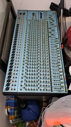 Mesa de som Roxi