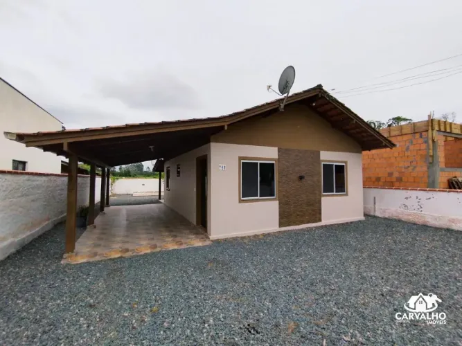 Casa com 2 dormitórios para locação anual no bairro Itajuba em Barra Velha
