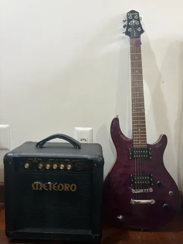 Vendo guitarra Crafter Purple Transparente, acompanha cubo Meteoro ADR20 !