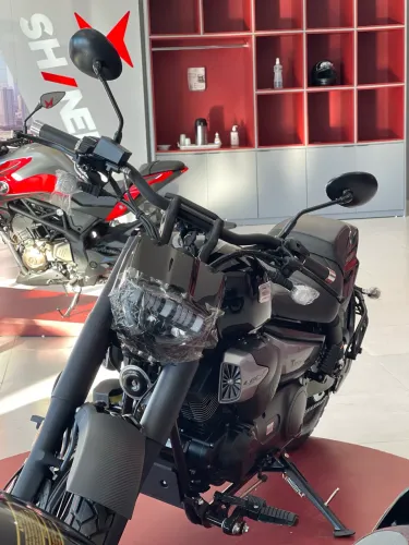 Titanium 250 0km