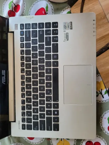 Notebook Asus i5 retirada de peças