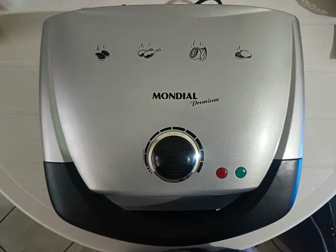 Sanduicheira e grill Mondial Premium