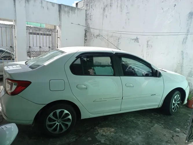 Renault Logan Expression Hi-flex 1.6 8V 4P 2015