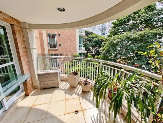 Apartamento para Locação ampla varanda no Jardim América, São Paulo: 2 Quartos, 2 Suítes,
