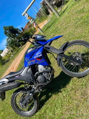 Vendo Lander Único Dono