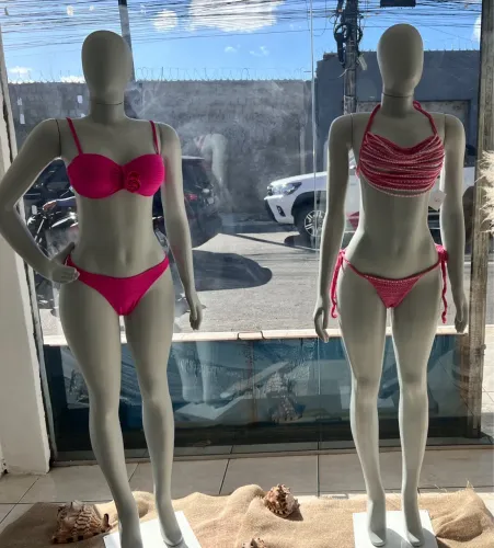 2 Manequins Femininos de Loja | Corpo Inteiro + 3 Braços Cada - Ótimo Estado