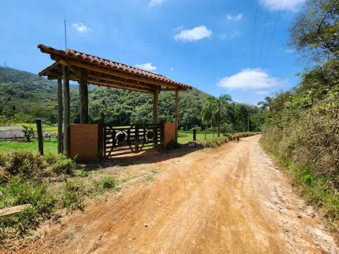 Piracaia-SP Sítio de 22 alqueires R$ 1.200 Mil aceito imóvel em SP