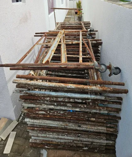 70 PEÇAS DE ANDAIMES 