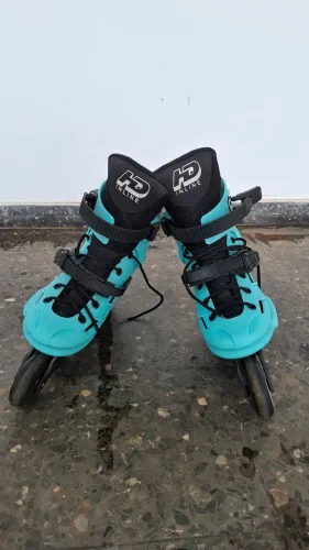 Patins tam 37 + kit de proteção 