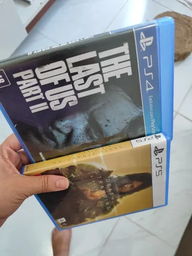 Lote Jogos PS4 e PS5: The Last of Us Parte 2 + Death Stranding Director's Cut