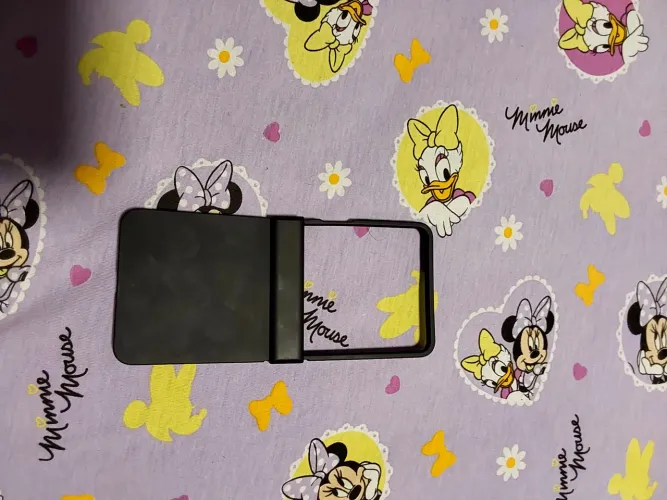 Capa z flip 7