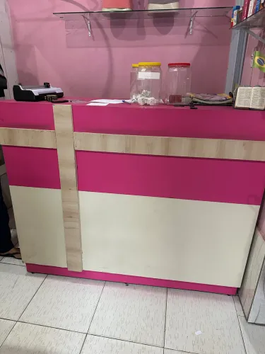 Balcão com gaveta e nichos colmeia por dentro 1,50m X 0,50cm 79-9- *