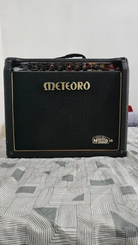 Amplificador de guitarra Meteoro Nitrous 100G (210-GS)