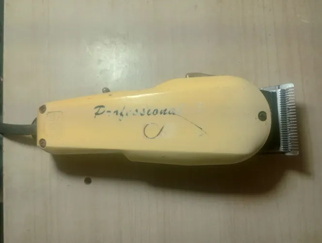 MÁQUINA DE CORTAR CABELO WAHL PROFISSIONAL 