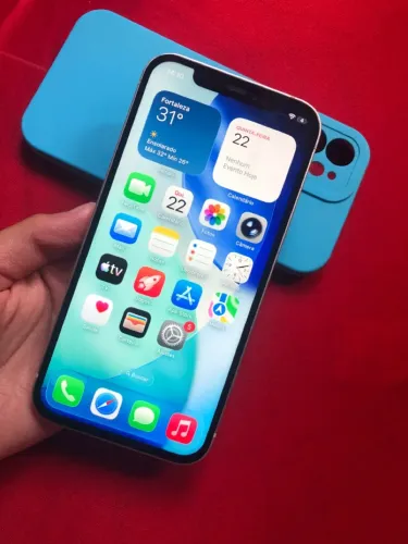 iPhone 12
