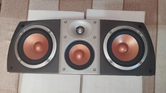 Caixa Central JBL S-Center