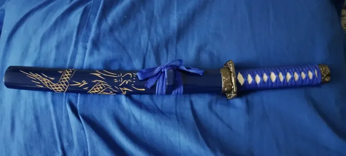 Wakizashi ou Katana pequena decorativa.
