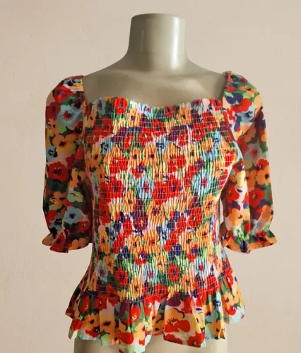 Blusa florida
