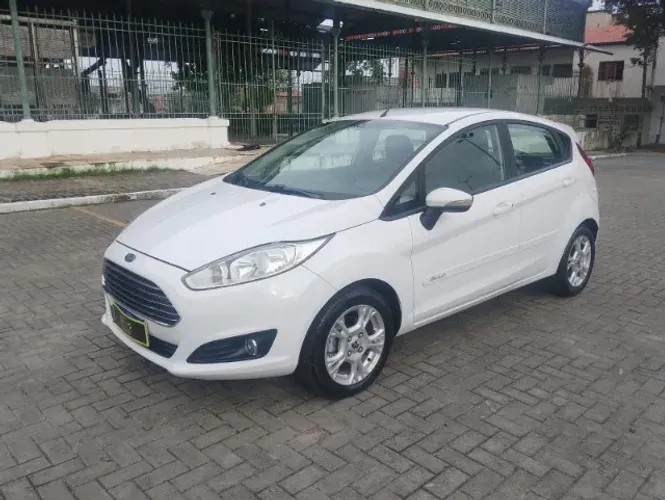 Ford Fiesta 1.6 16V Flex Aut. 5P 2015