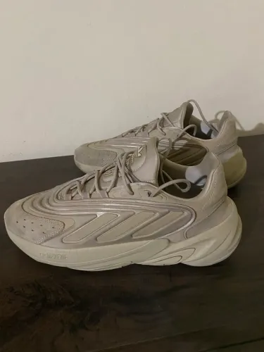Tênis Adidas OZELLA