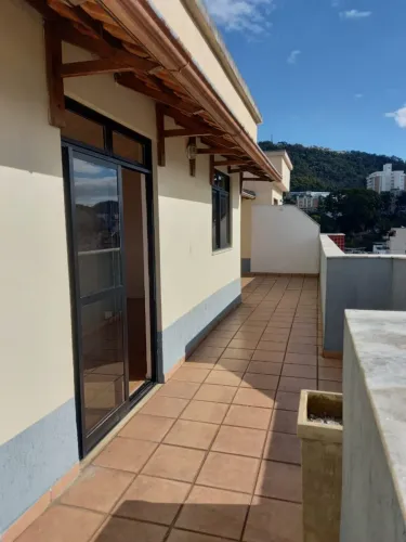 Excelente cobertura duplex no centro de Juiz de Fora