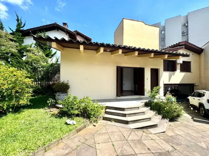 CAXIAS DO SUL - Casa Padrão - BELA VISTA