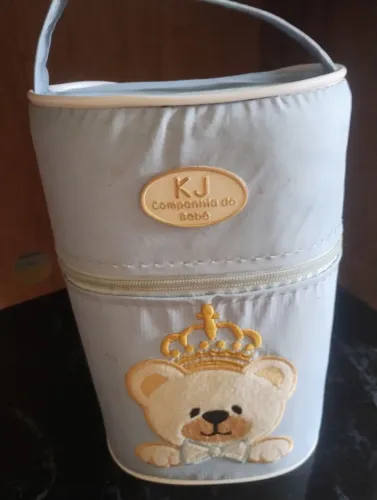 Vendo essa bolsa térmica para mamadeira