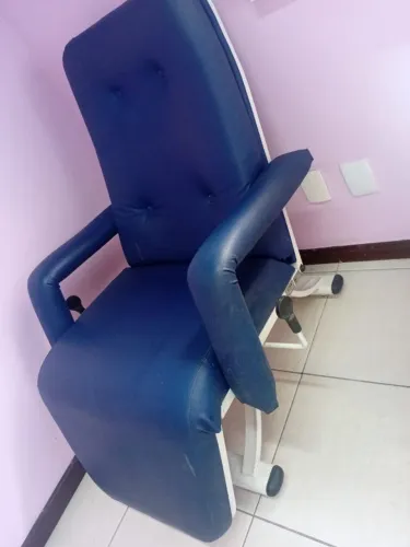 Poltrona Reclinável Azul / Usada