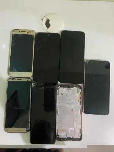 Lote de Smartphones estragados