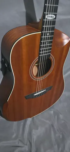 Violão Strinberg com efeitos