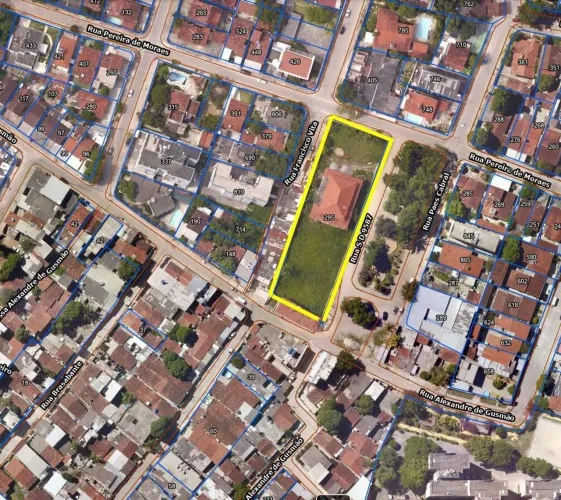 Terreno de esquina com localização privilegiada na Rua Pereira de Moraes Cordeiro, Recife
