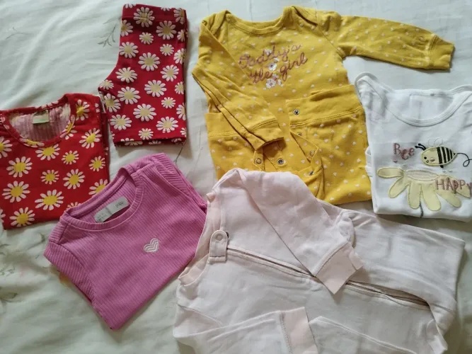 Roupa infantil semi nova