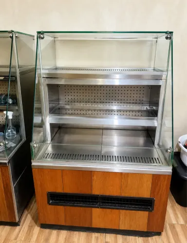 Vitrine Refrigerada Expositora de Alimentos em Inox e Vidro - Excelente Estado