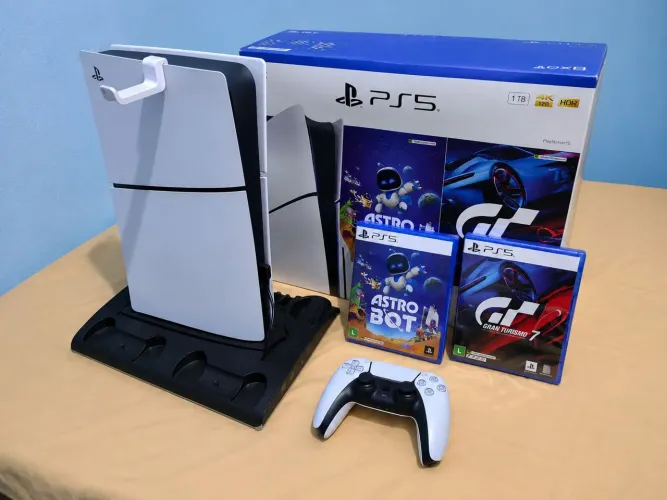 Vende-se PS5 Slim mídia física