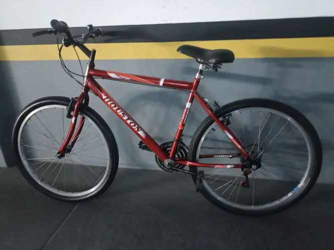 Bicicleta aro 26 com Marcha 