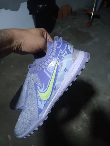 Soccyte nike tamanho 42