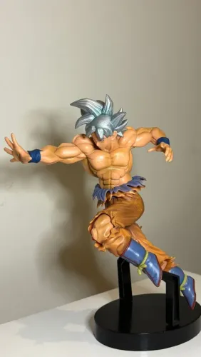 Figure Goku Instinto Superior