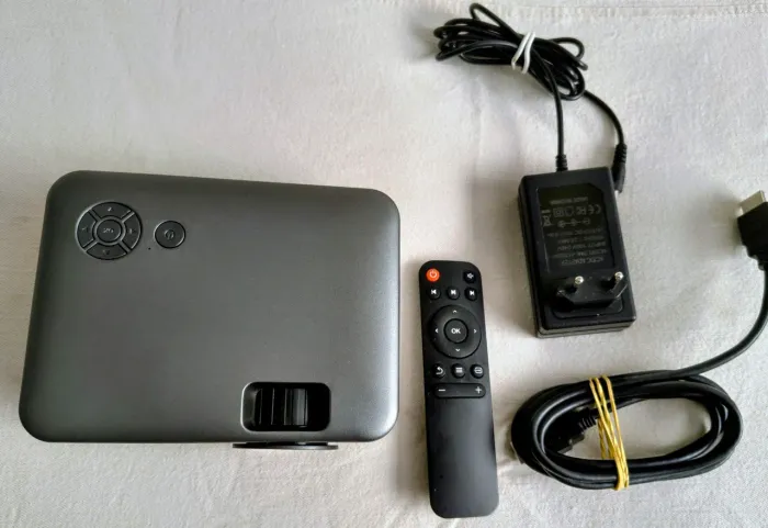 Mini projetor portátil A30 HDMI Full Hd 3500lms bivolt