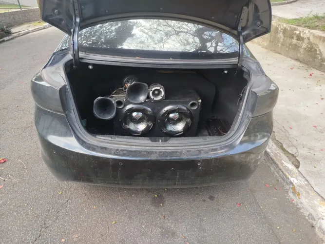 Som automotivo
