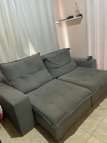 Sofá retrátil e reclinável Semi-novo