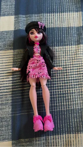 Monster High Draculaura G3 Fearbook