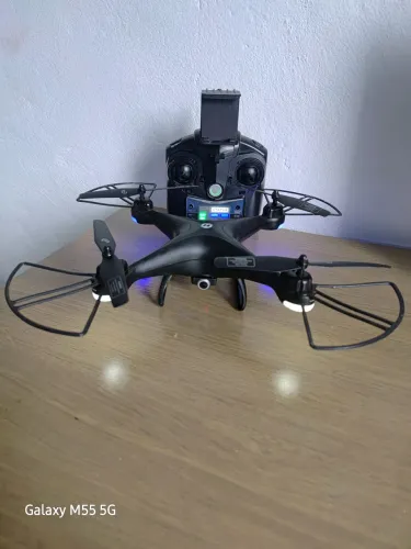 Drone holy stone HS110D